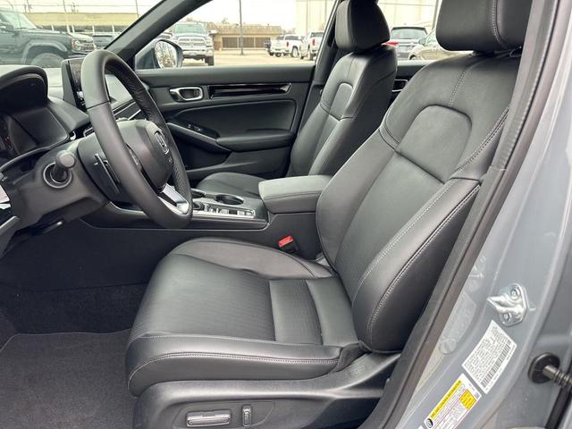 Photo of 2025 Urban Gray Pearl Honda Civic Hybrid