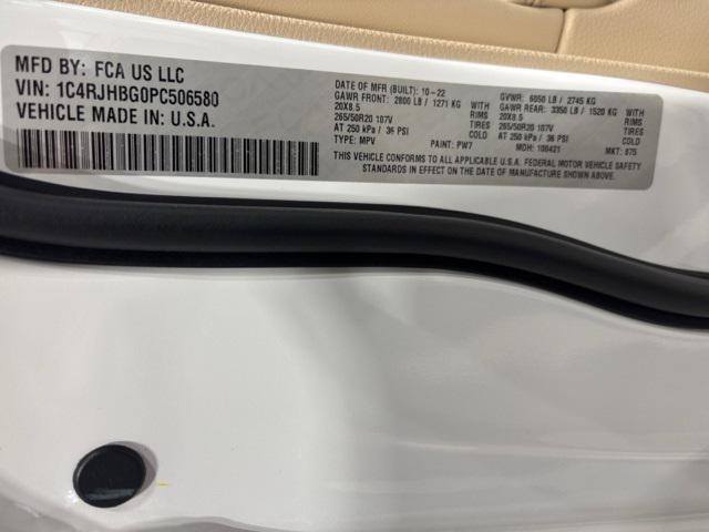 Photo of 2023 Bright White Clearcoat Jeep Grand Cherokee