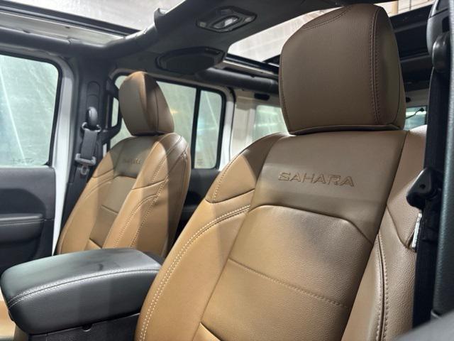 Photo of 2021 Bright White Clearcoat Jeep Wrangler Unlimited