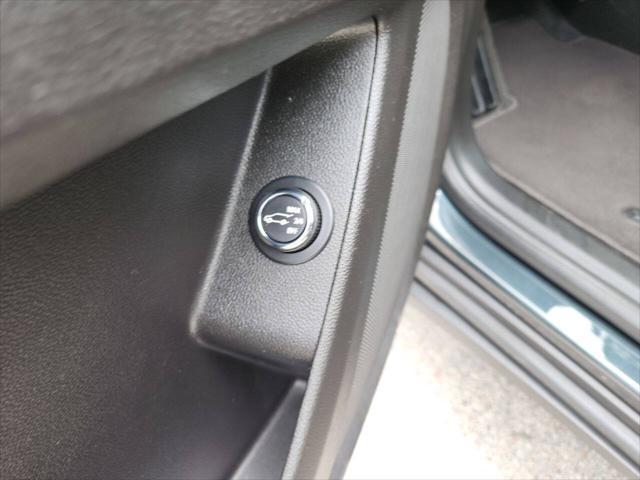 Photo of 2021 Gray Chevrolet Traverse