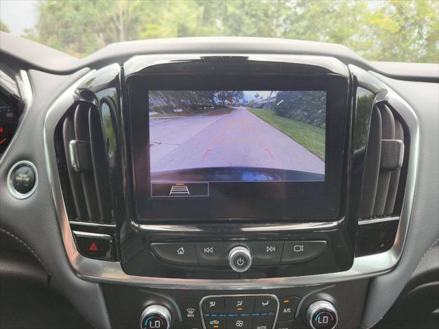 Photo of 2021 Gray Chevrolet Traverse