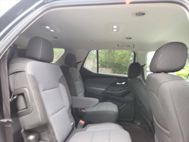Photo of 2021 Gray Chevrolet Traverse