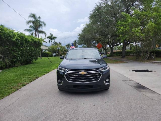Photo of 2021 Gray Chevrolet Traverse