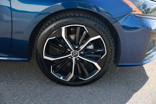 Photo of 2023 Deep Blue Pearl Nissan Altima