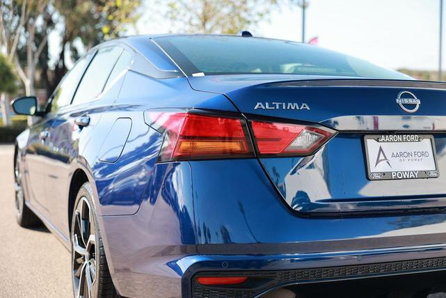 Photo of 2023 Deep Blue Pearl Nissan Altima
