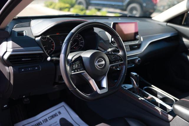 Photo of 2023 Deep Blue Pearl Nissan Altima