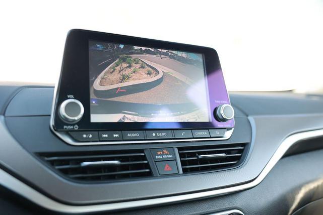 Photo of 2023 Deep Blue Pearl Nissan Altima