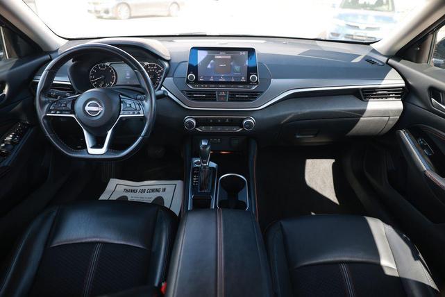 Photo of 2023 Deep Blue Pearl Nissan Altima