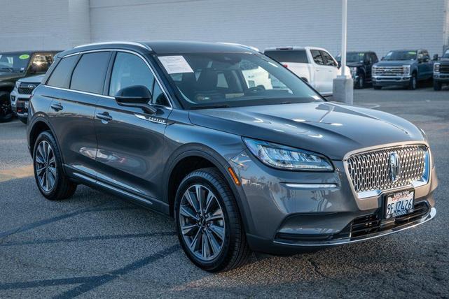 Photo of 2022 Asher Gray Metallic Clearcoat Lincoln Corsair