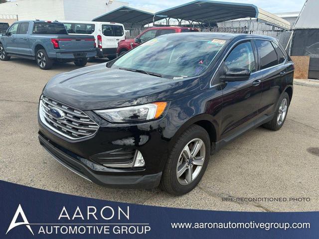 Photo of 2022 Agate Black Metallic Ford Edge