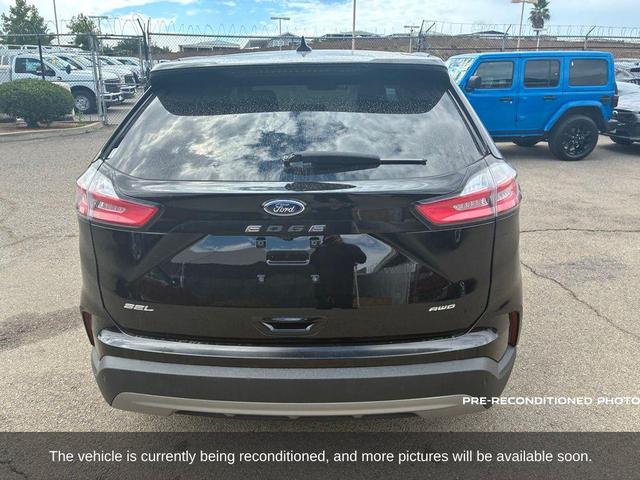 Photo of 2022 Agate Black Metallic Ford Edge