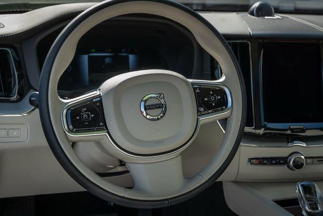 Photo of 2025 Crystal White Metallic Volvo XC60 Plug-In Hybrid