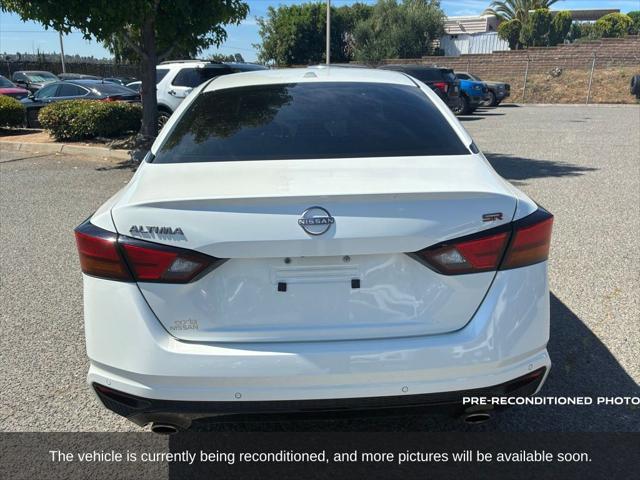 Photo of 2024 Pearl White Tricoat Nissan Altima