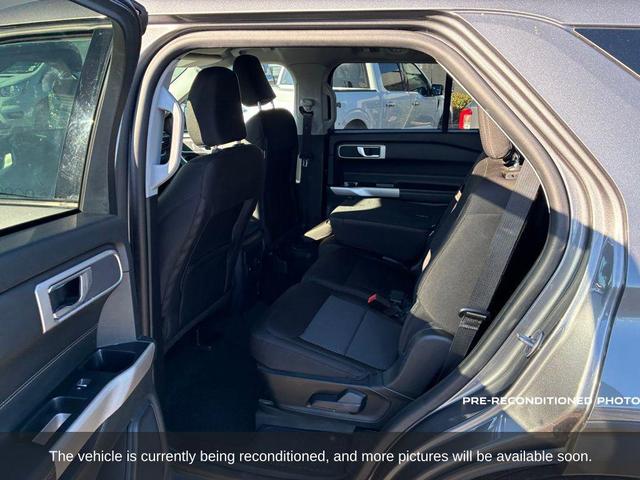 Photo of 2024 Carbonized Gray Metallic Ford Explorer