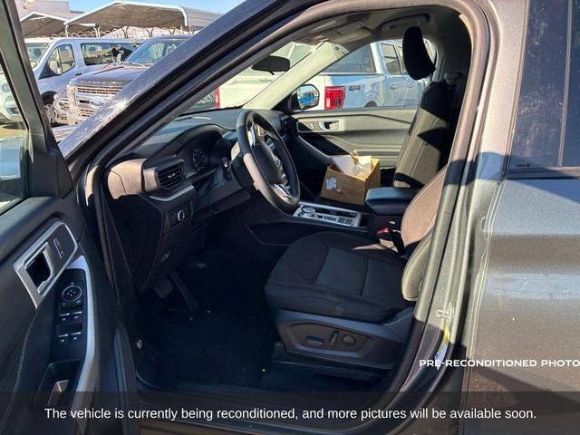 Photo of 2024 Carbonized Gray Metallic Ford Explorer