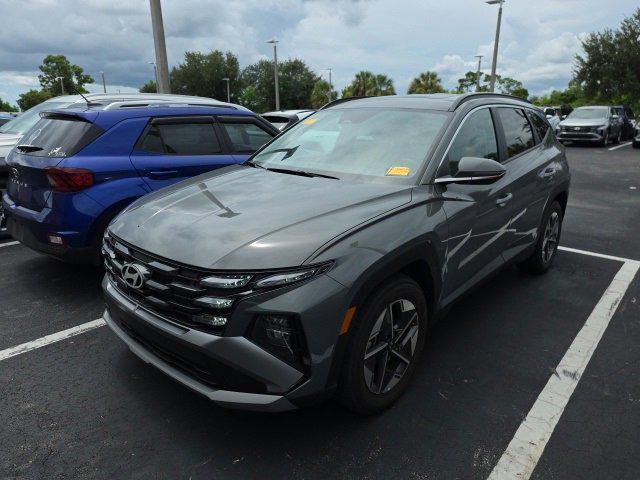 Photo of 2025 Hampton Gray Hyundai TUCSON