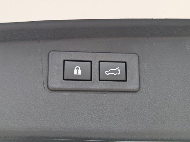 Photo of 2025 Crystal White Pearl Subaru Outback