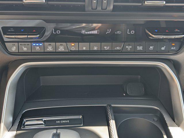 Photo of 2025 Platinum Quartz Mazda CX-90