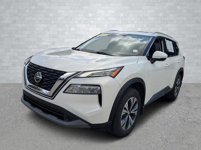 Photo of 2021 Pearl White Tricoat Nissan Rogue