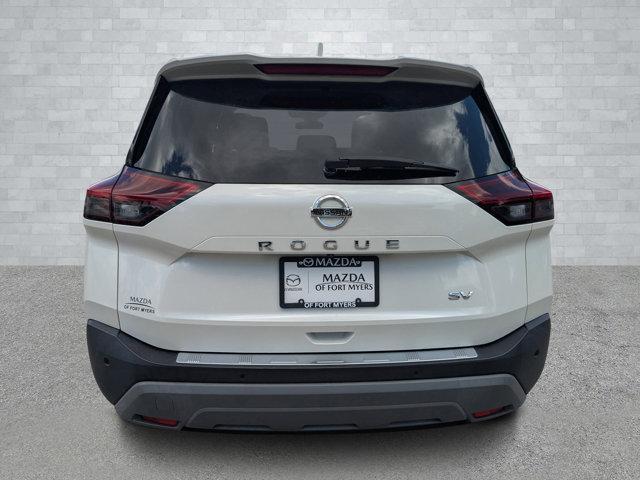 Photo of 2021 Pearl White Tricoat Nissan Rogue