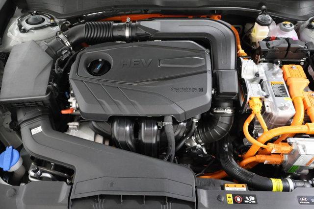 Photo of 2025 Silver Hyundai SONATA Hybrid