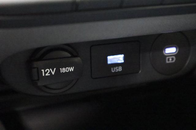 Photo of 2025 Fluid Metallic Hyundai ELANTRA