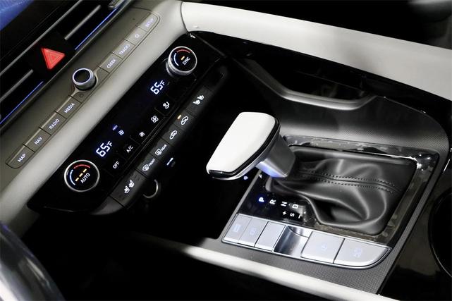 Photo of 2025 Amazon Gray Hyundai ELANTRA HEV