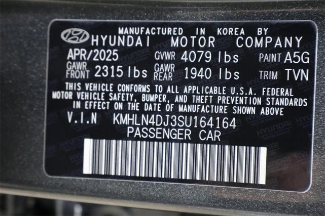 Photo of 2025 Amazon Gray Hyundai ELANTRA HEV