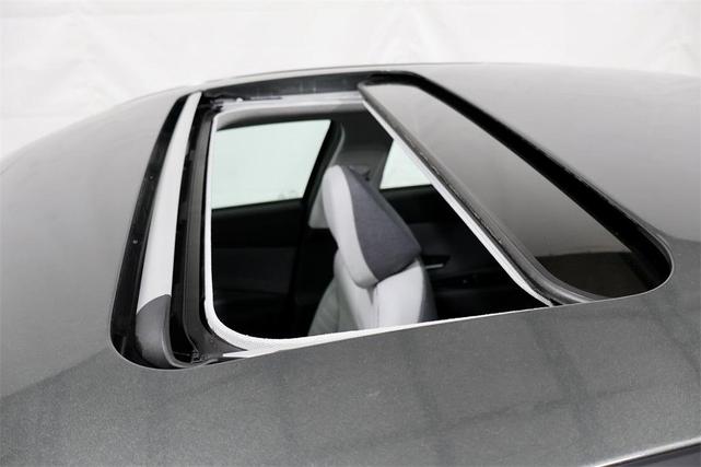 Photo of 2025 Amazon Gray Hyundai ELANTRA HEV