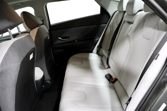 Photo of 2025 Amazon Gray Hyundai ELANTRA HEV