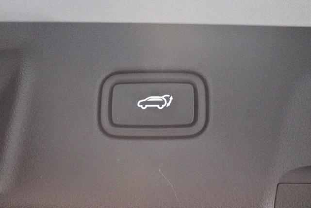 Photo of 2024 Silver Hyundai PALISADE