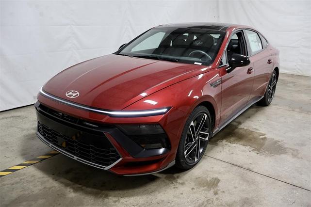 Photo of 2025 Red Hyundai SONATA