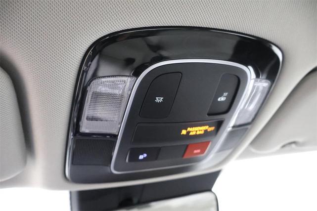 Photo of 2025 White Hyundai SONATA Hybrid