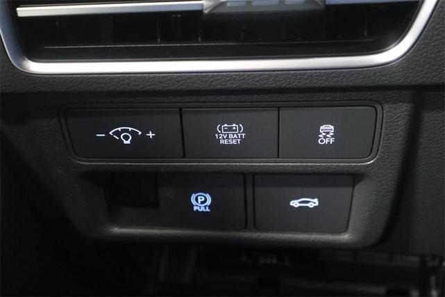 Photo of 2025 White Hyundai SONATA Hybrid