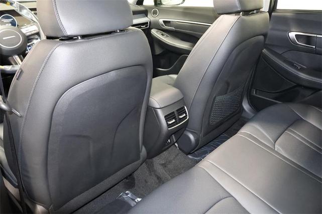 Photo of 2025 Carbon Blue Hyundai SONATA Hybrid