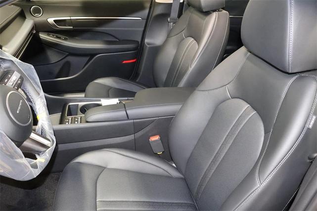 Photo of 2025 Carbon Blue Hyundai SONATA Hybrid