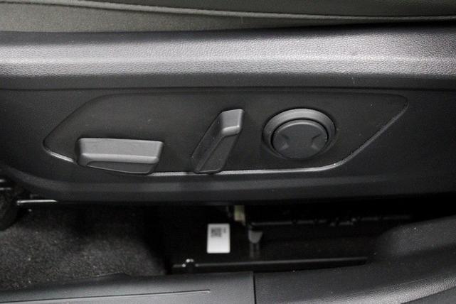 Photo of 2024 Phantom Black Hyundai SANTA CRUZ