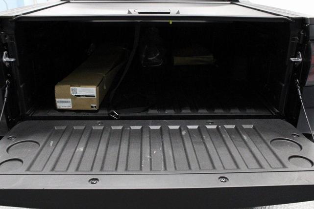 Photo of 2024 Phantom Black Hyundai SANTA CRUZ