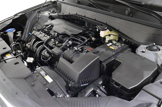 Photo of 2026 Gray Pearl Hyundai KONA