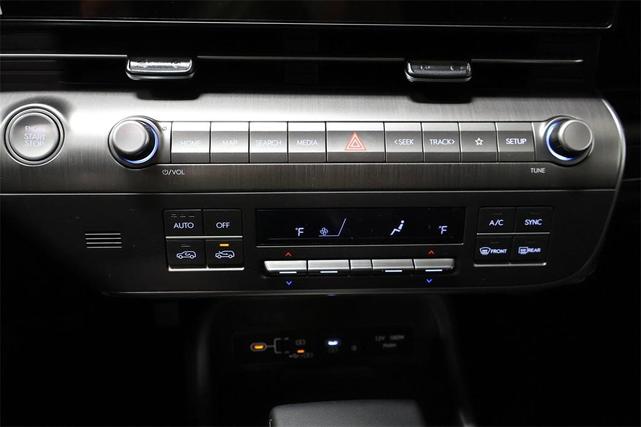 Photo of 2026 Gray Pearl Hyundai KONA