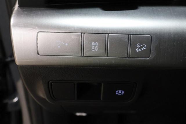 Photo of 2026 Gray Pearl Hyundai KONA