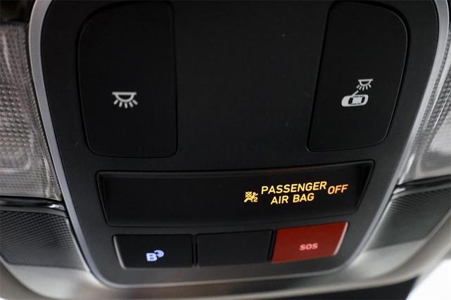 Photo of 2025 Silver Hyundai SONATA Hybrid