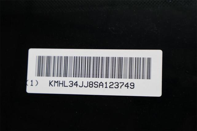 Photo of 2025 Silver Hyundai SONATA Hybrid