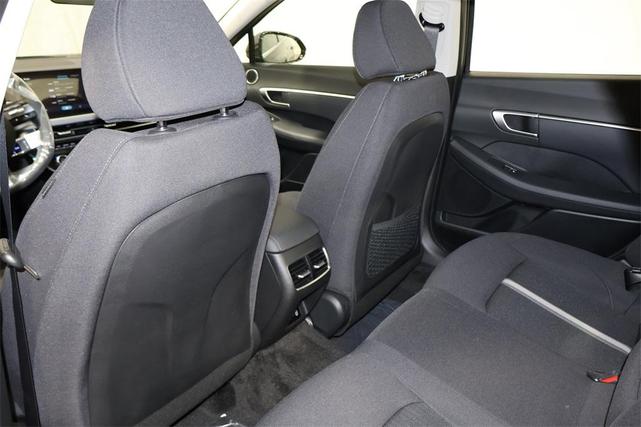 Photo of 2025 Black Hyundai SONATA Hybrid