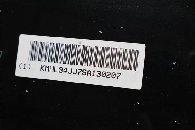 Photo of 2025 Black Hyundai SONATA Hybrid