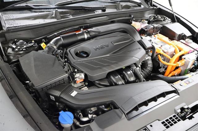 Photo of 2025 Black Hyundai SONATA Hybrid