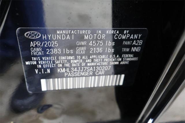 Photo of 2025 Black Hyundai SONATA Hybrid