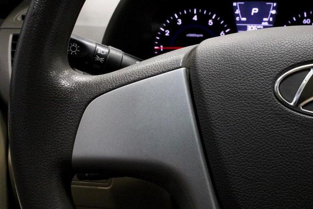 Photo of 2013 Mocha Bronze Hyundai Accent