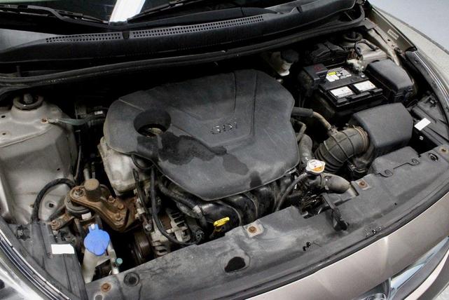 Photo of 2013 Mocha Bronze Hyundai Accent