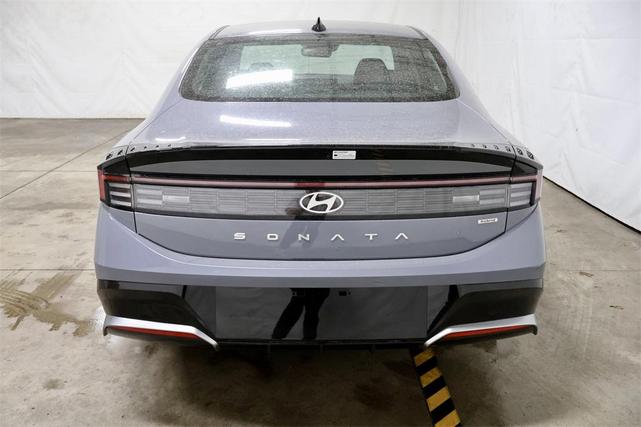 Photo of 2025 Blue Hyundai SONATA Hybrid